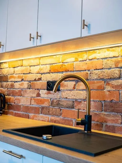 Chic Apartment In Historic Koneser Area Warsaw