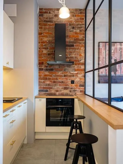 Chic Apartment In Historic Koneser Area Warsaw