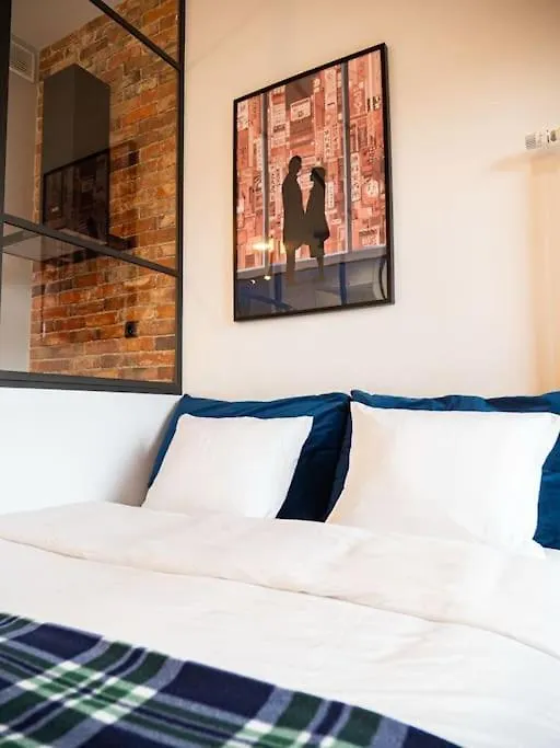 Chic Apartment In Historic Koneser Area Warsaw 0*,