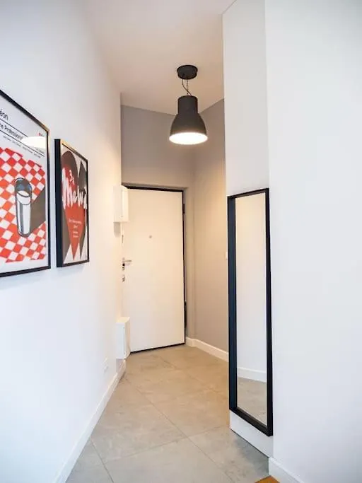 Chic Apartment In Historic Koneser Area Warsaw