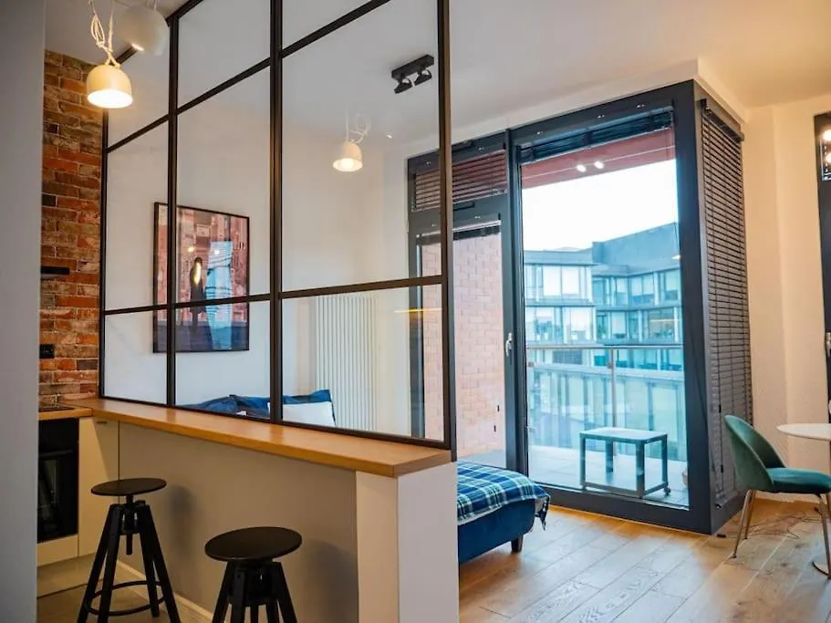 Chic Apartment In Historic Koneser Area Warsaw