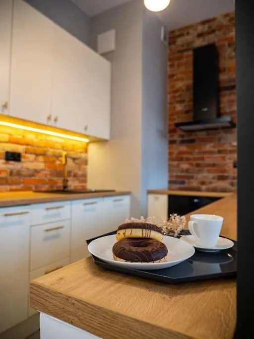 Chic Apartment In Historic Koneser Area Warsaw