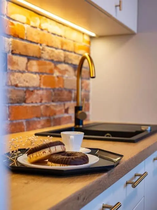 Chic Apartment In Historic Koneser Area Warsaw