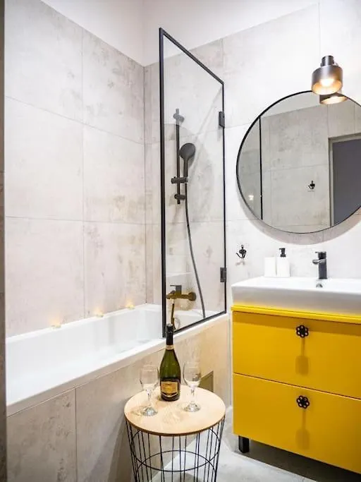 Chic Apartment In Historic Koneser Area Warsaw 0*,  Poland