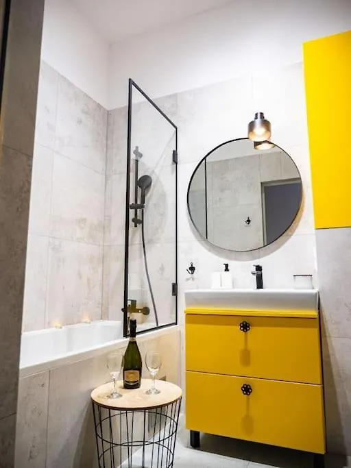 Chic Apartment In Historic Koneser Area Warsaw 0*,  Poland