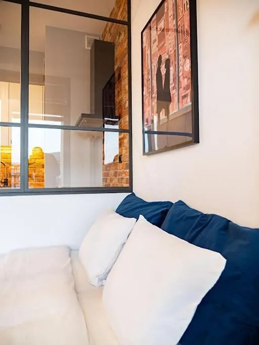 Chic Apartment In Historic Koneser Area Warsaw